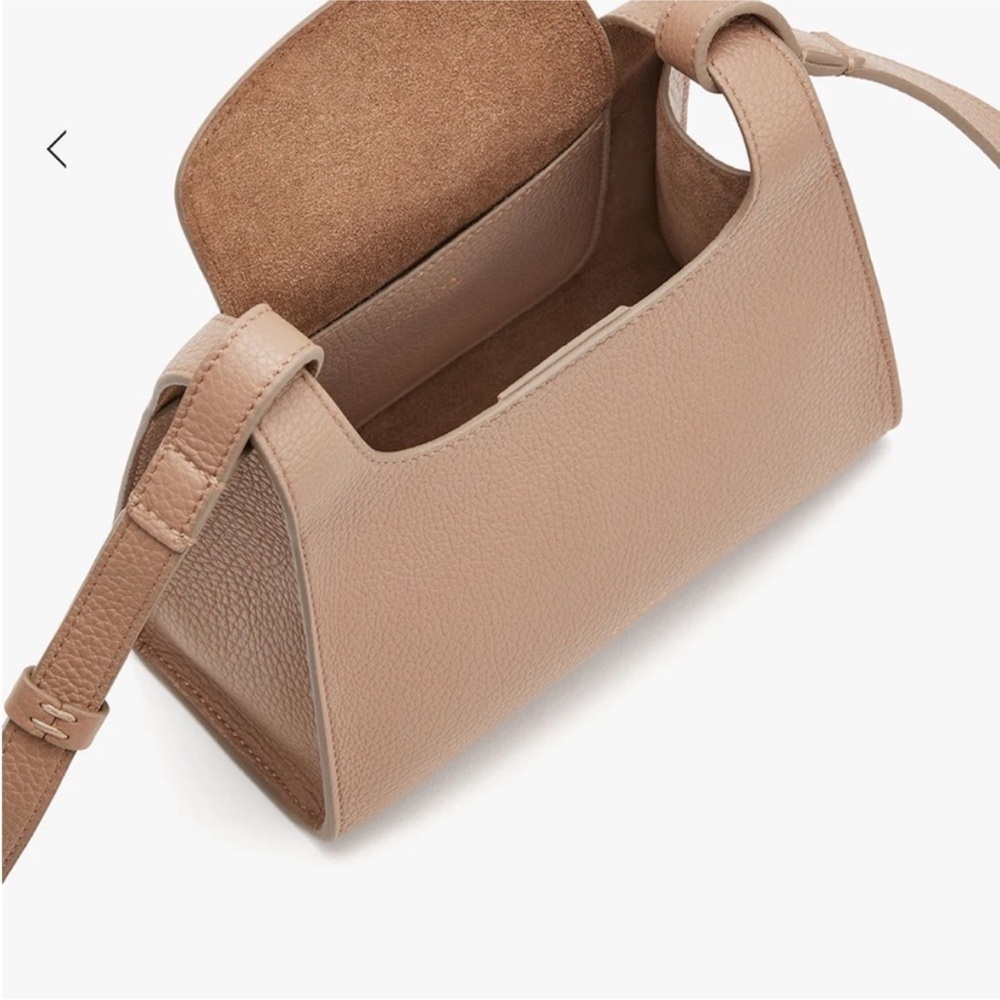 Cuyana Mini Double Loop bag in Cappucino - Picture 5 of 16